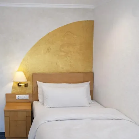 Gold Self-check-in-hotel Hotel *