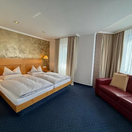 Gold Self-check-in-hotel * Pfullendorf