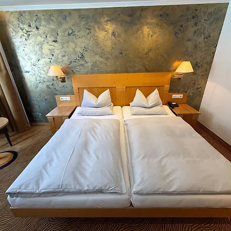 Gold Self-check-in-hotel